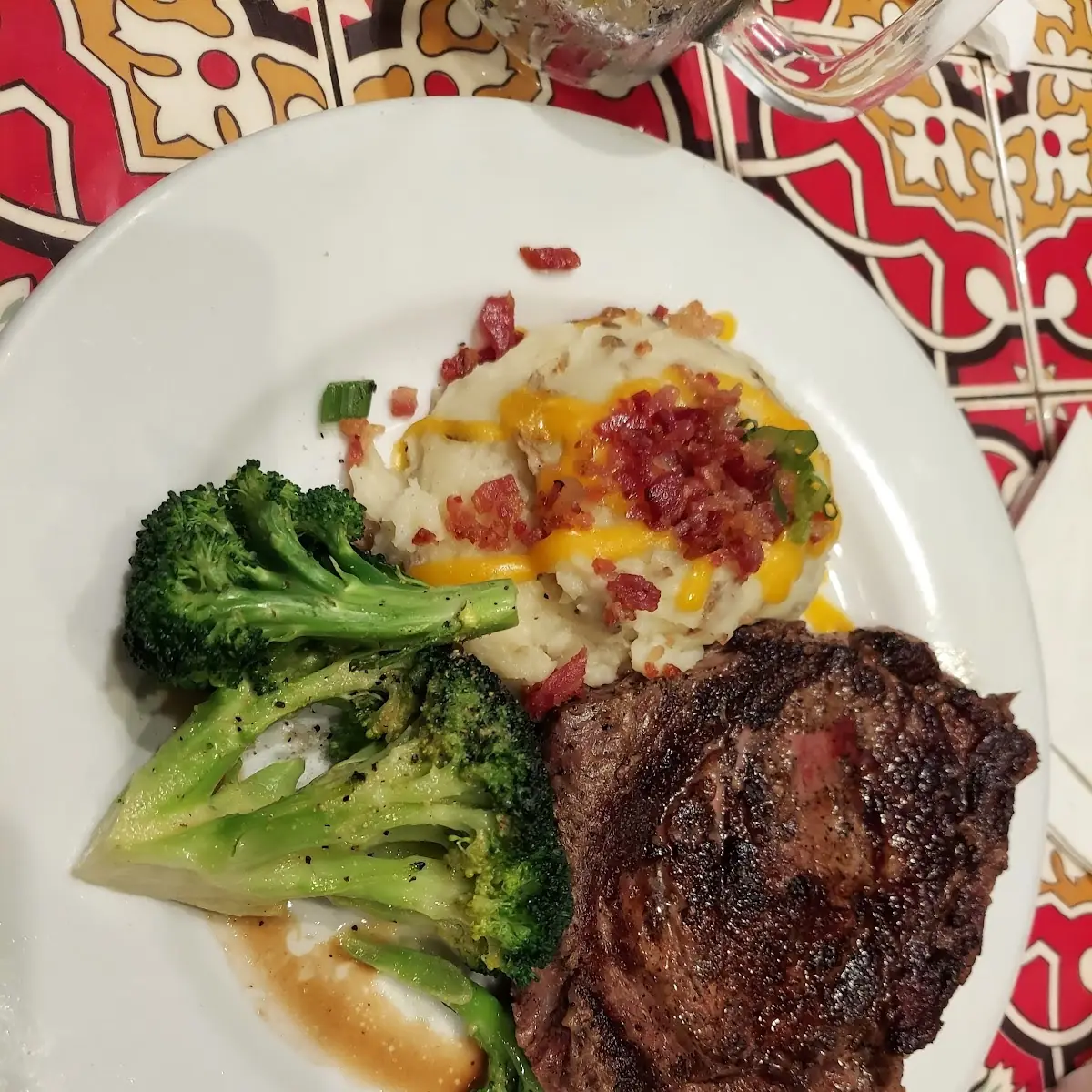 Stake with Mashed Potatoes and Gravy