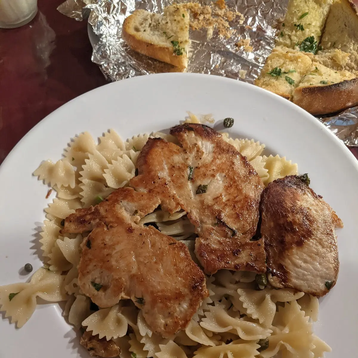 Pasta Aglio E Olio with Grilled Chicken