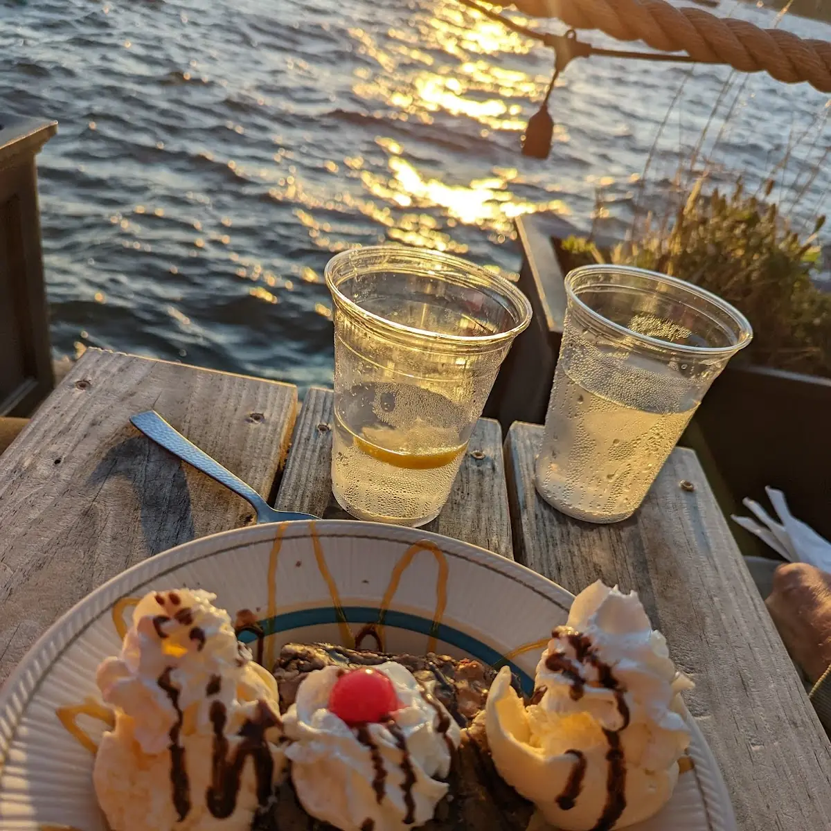 Brownie Sundae