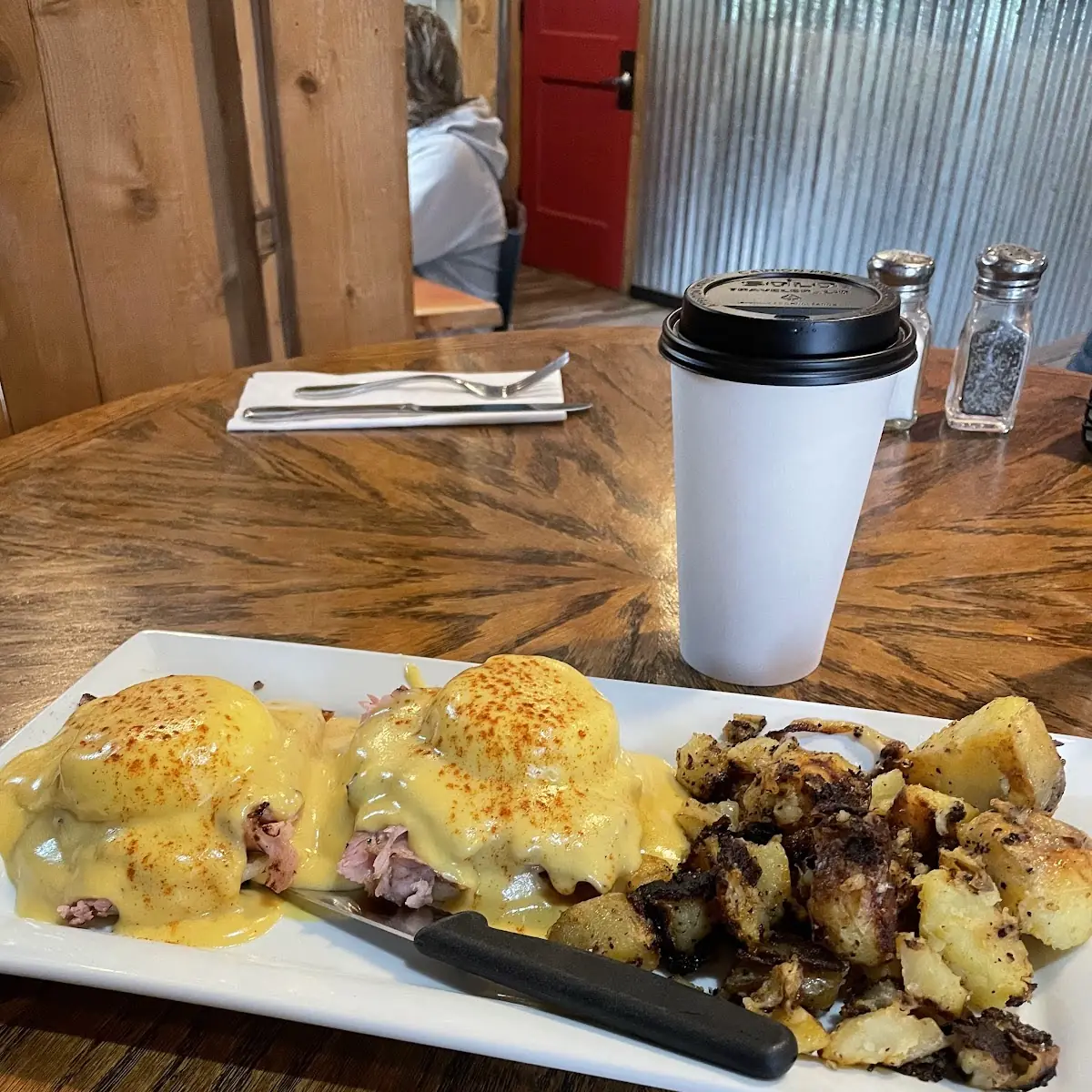 Crab Cake Eggs Benedict