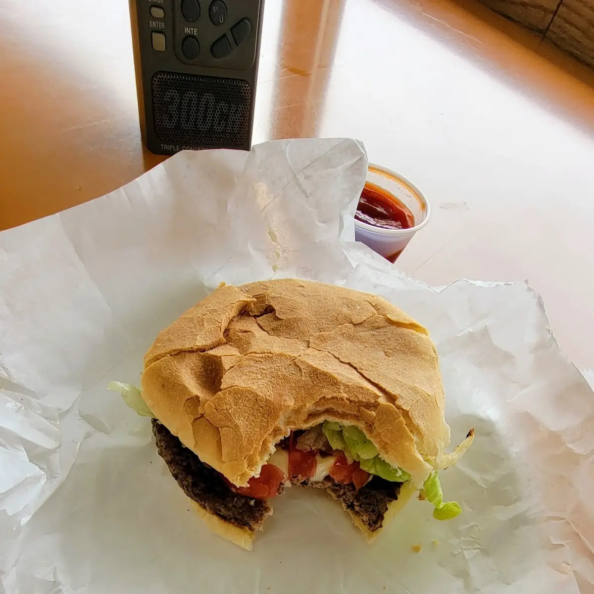 Cheese Burger Lettuce Tomato