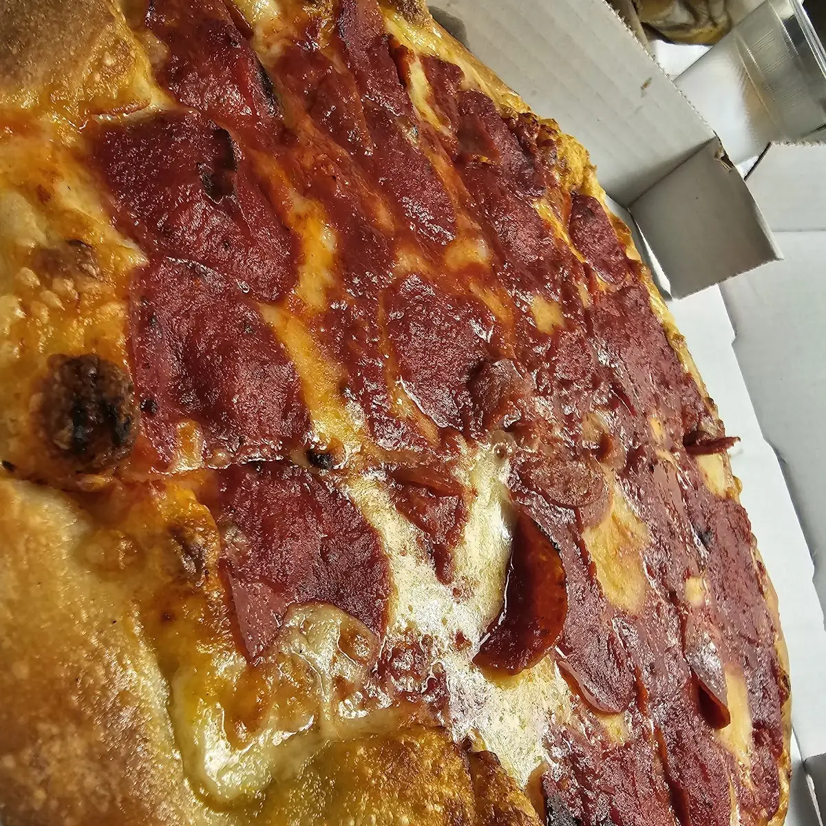 Large Pepperoni Pizza