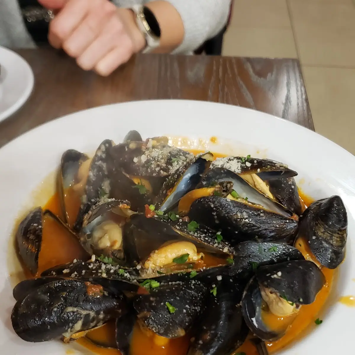Mussels with Traiditional Marinara Sauce