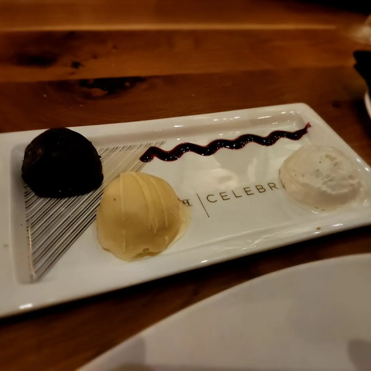 Truffles White and Milk Chocolate