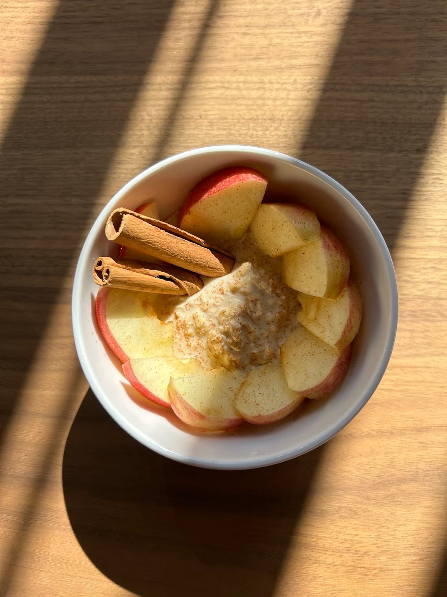 Apple Cinnamon Overnight Oats