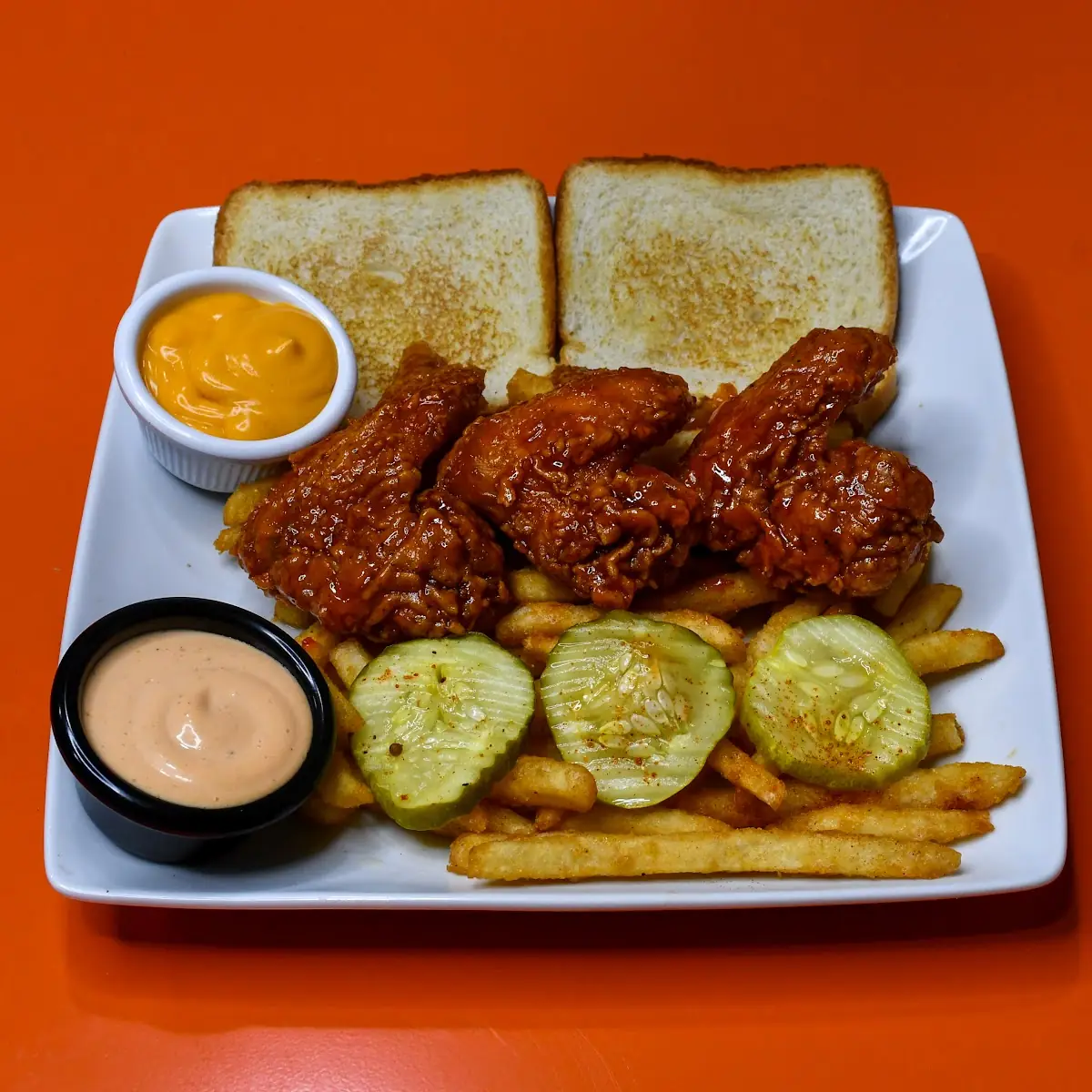 Chicken Wings w Fries