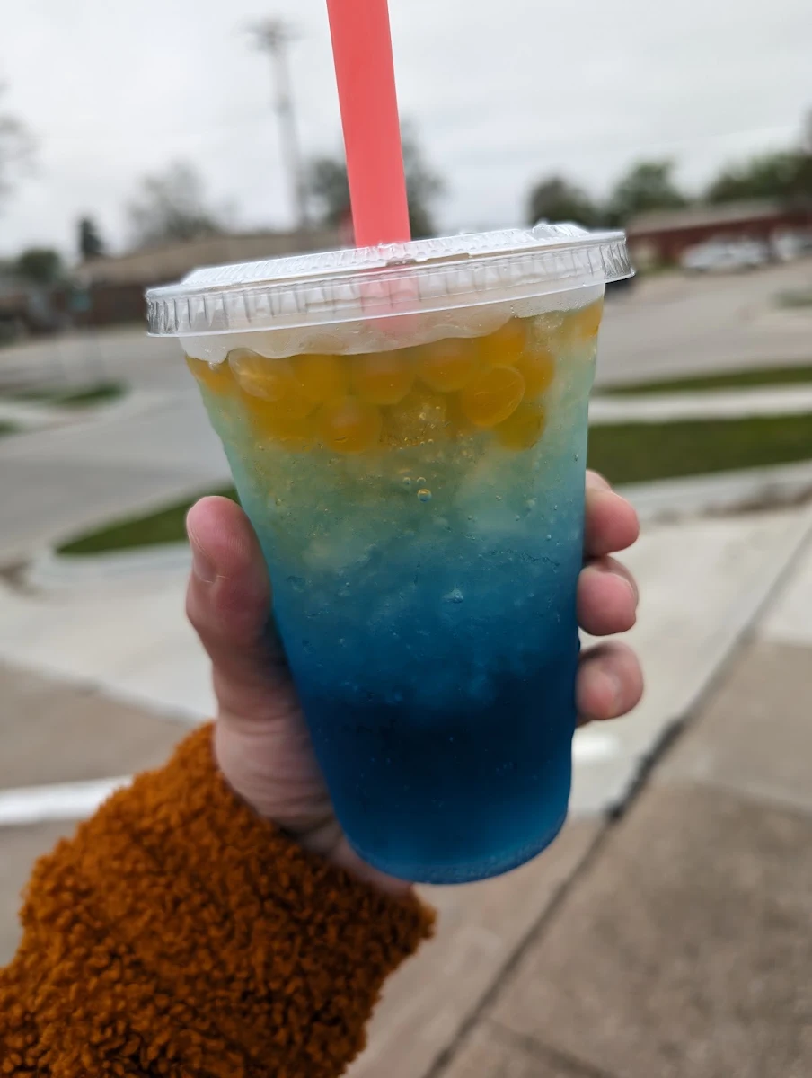 Blue Raspberry Lotus w Mango Bursting Boba