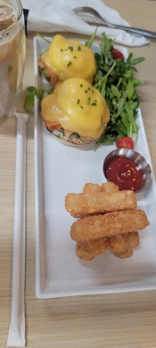 Blackstone Benny, Eggcetra Breakfast Cafe