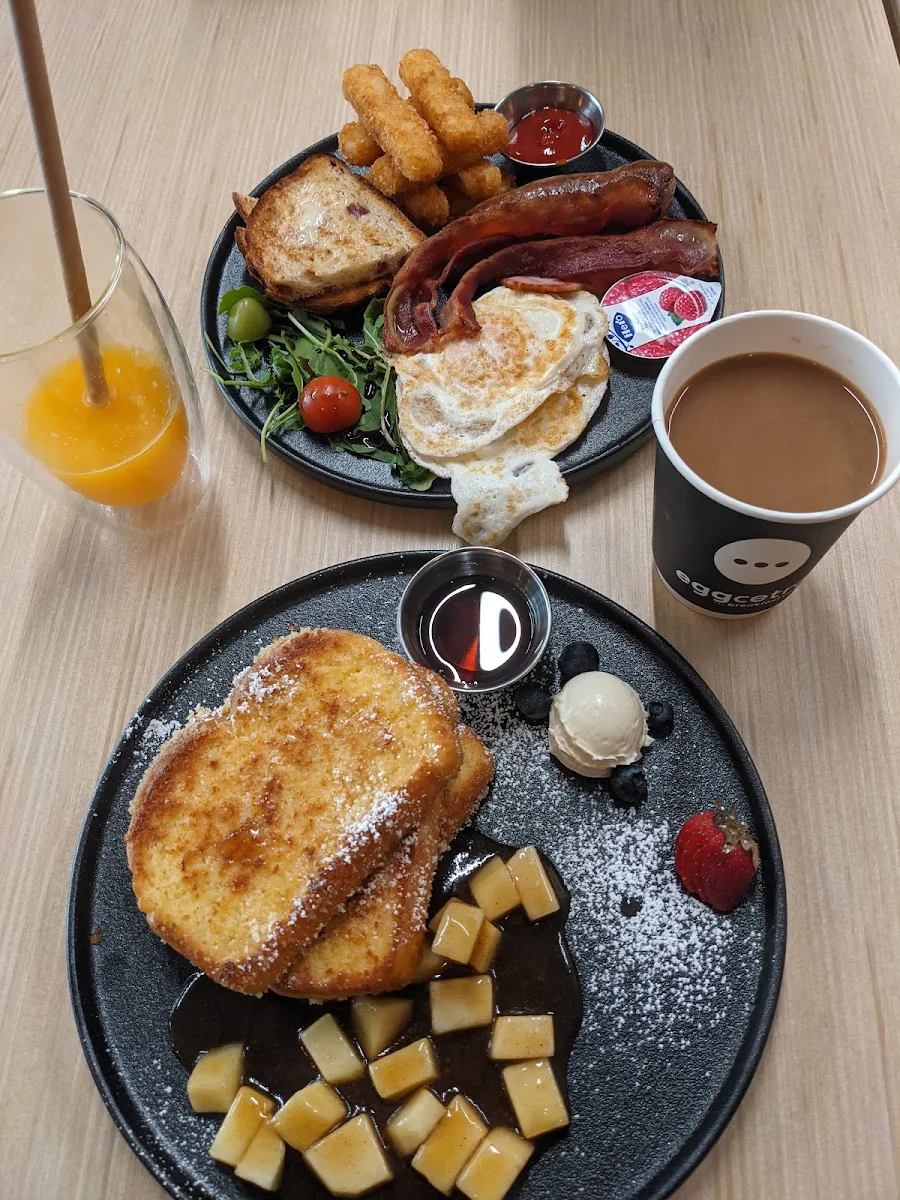 Crispy French Toast, Eggcetra Breakfast Cafe