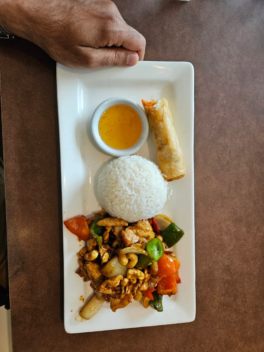 R5 Suparod Pineapple Cashew Fried Rice, Satay On The Road
