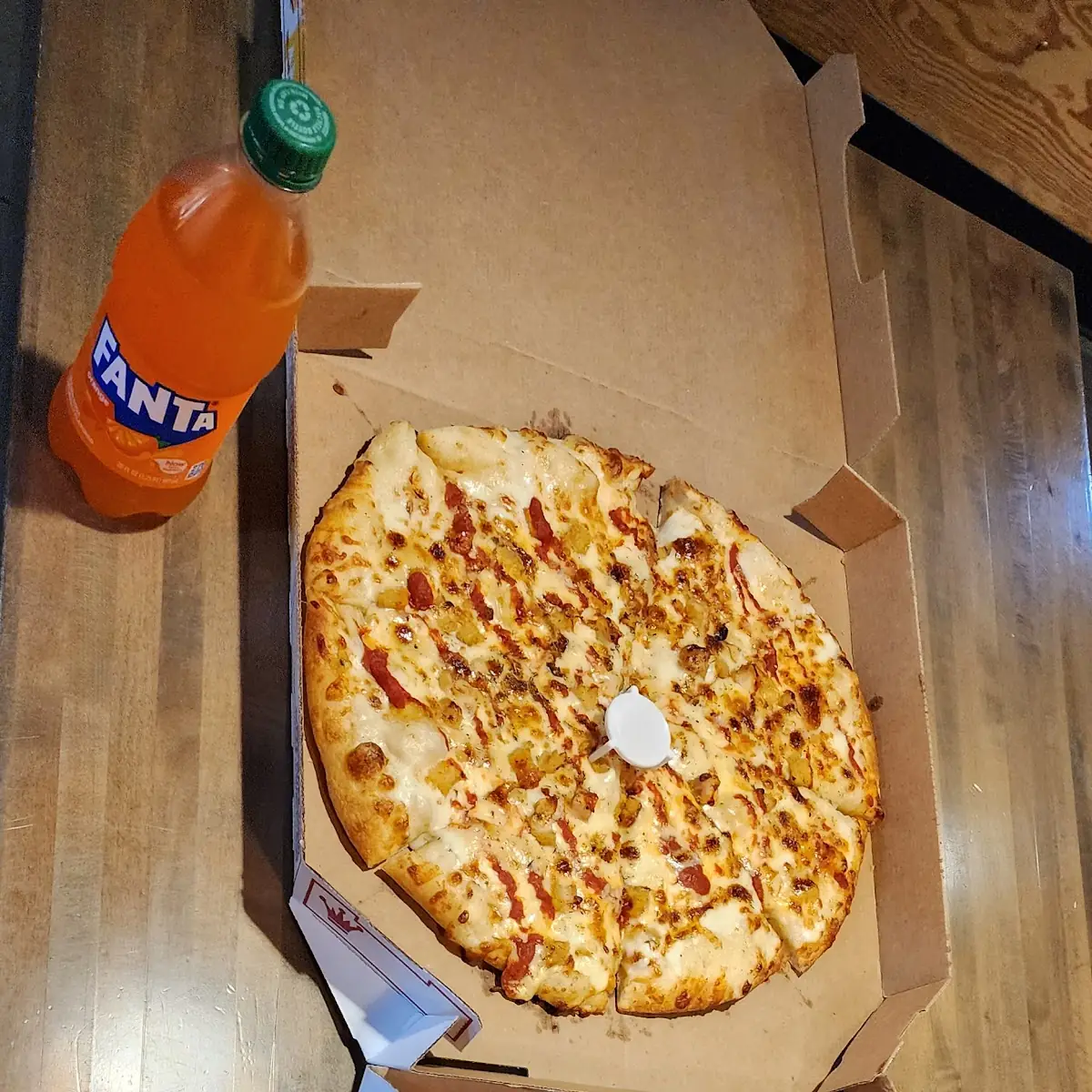 Hawaiian Pizza