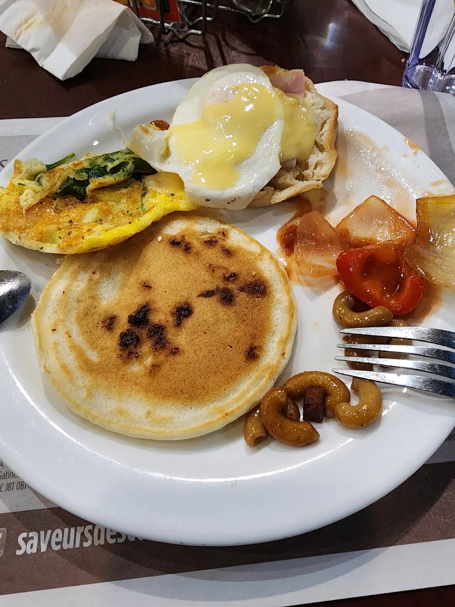 Hotcakes Con Chocolate, Buffet des Continents - Trois-Rivières