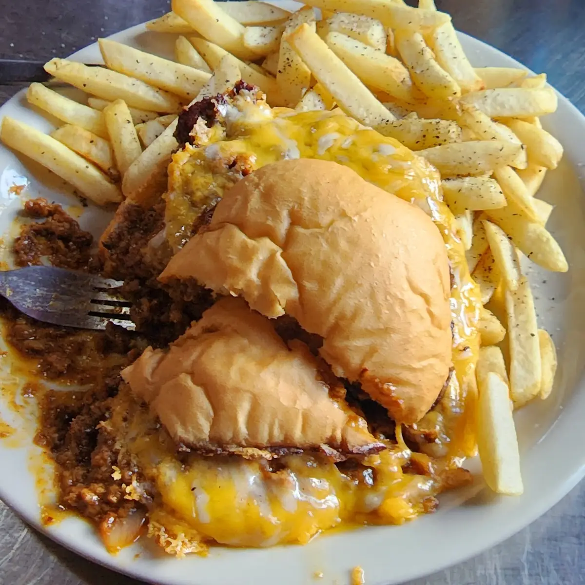 Chili Cheese Burger