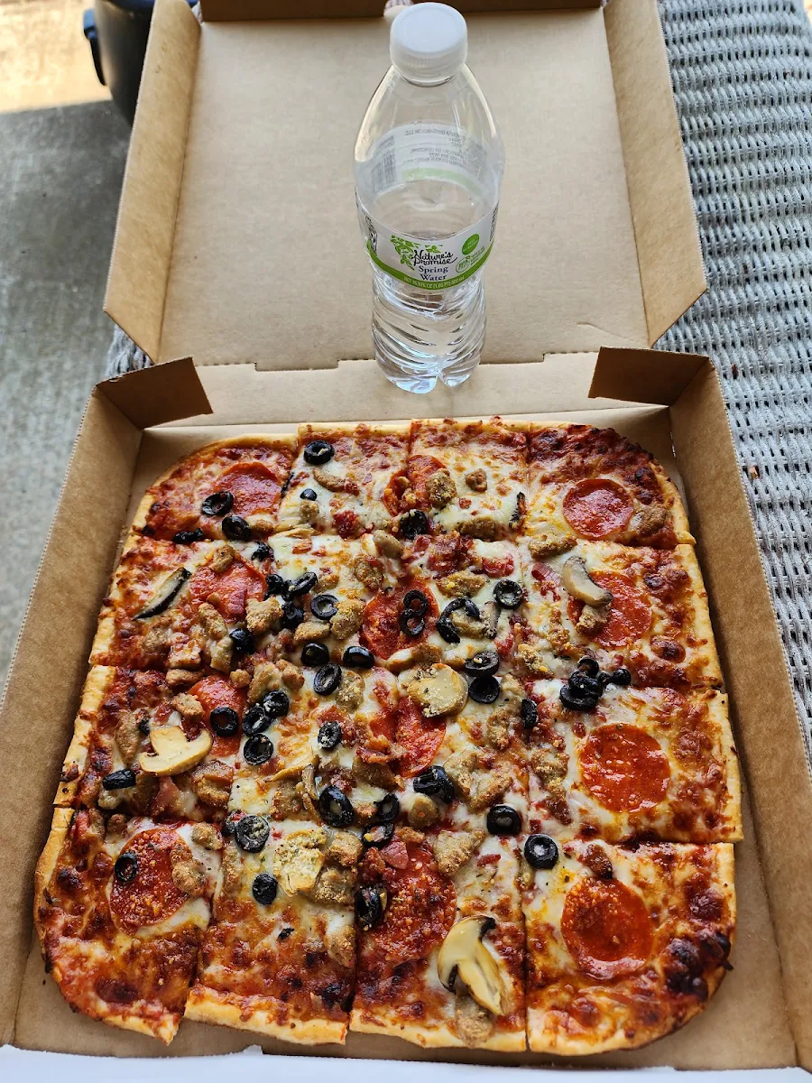 Pinnacle Paradise Pizza