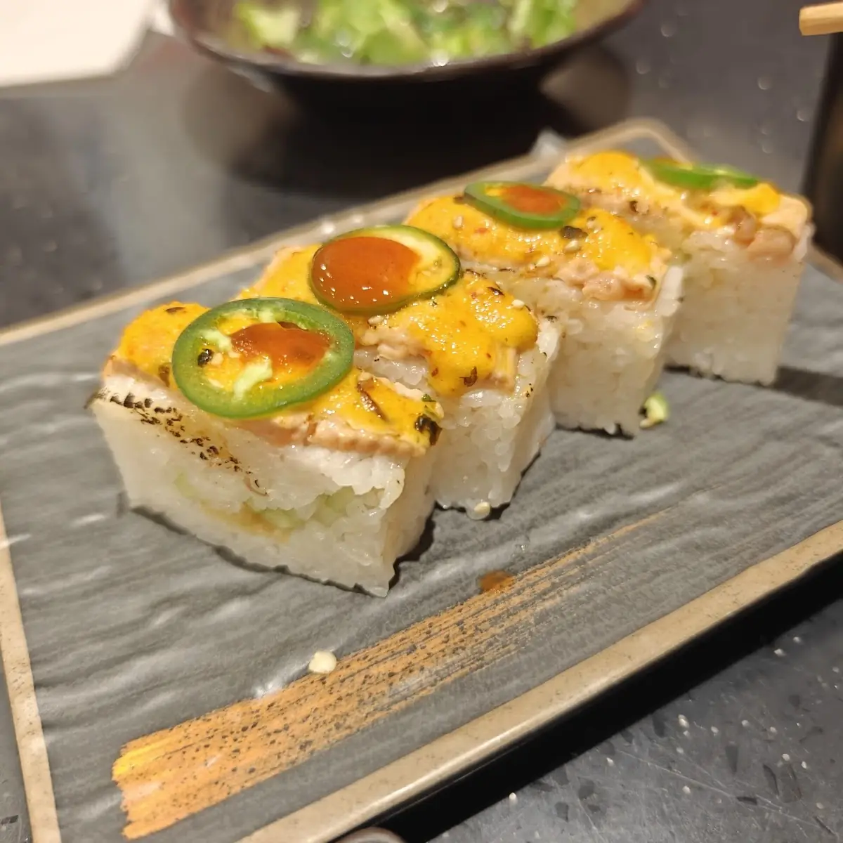 R8 Spicy Salmon Roll Raw Fish