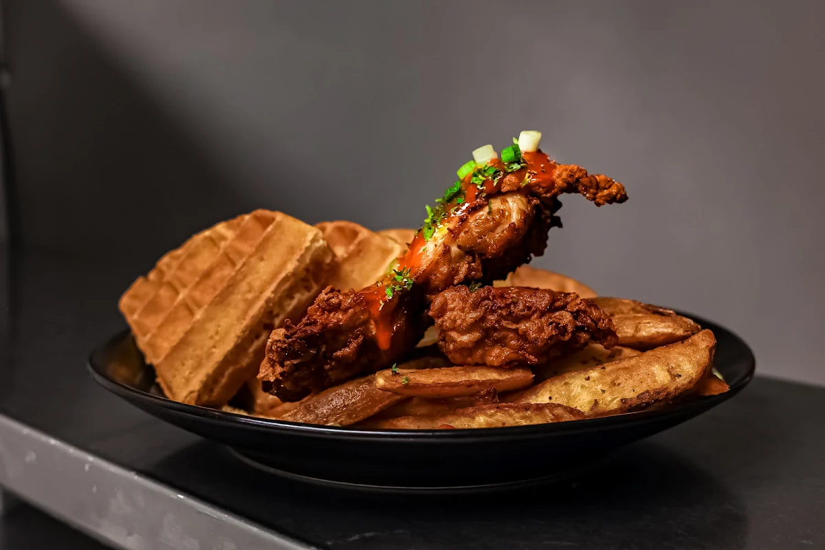 Chicken & Waffle