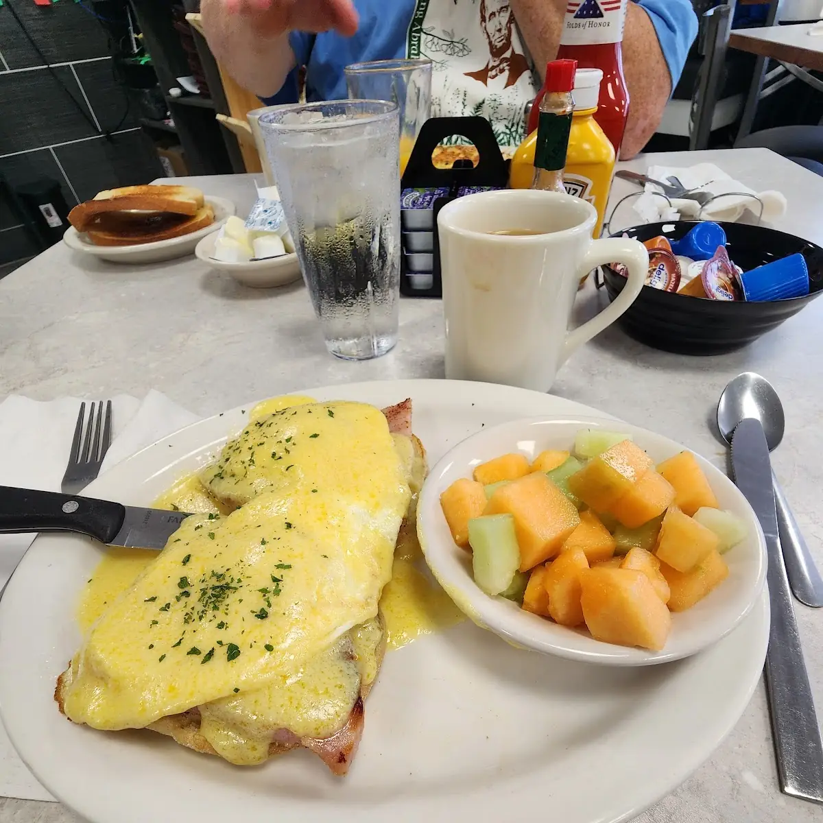 Eggs Benedict