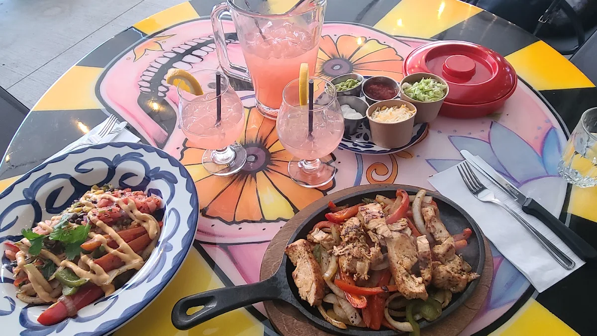 Chicken Fajitas, Carlos & Pepe's - Saint-Léonard