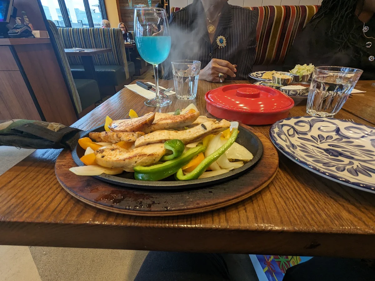 Fajitas Poulet, Carlos & Pepe's - Saint-Léonard