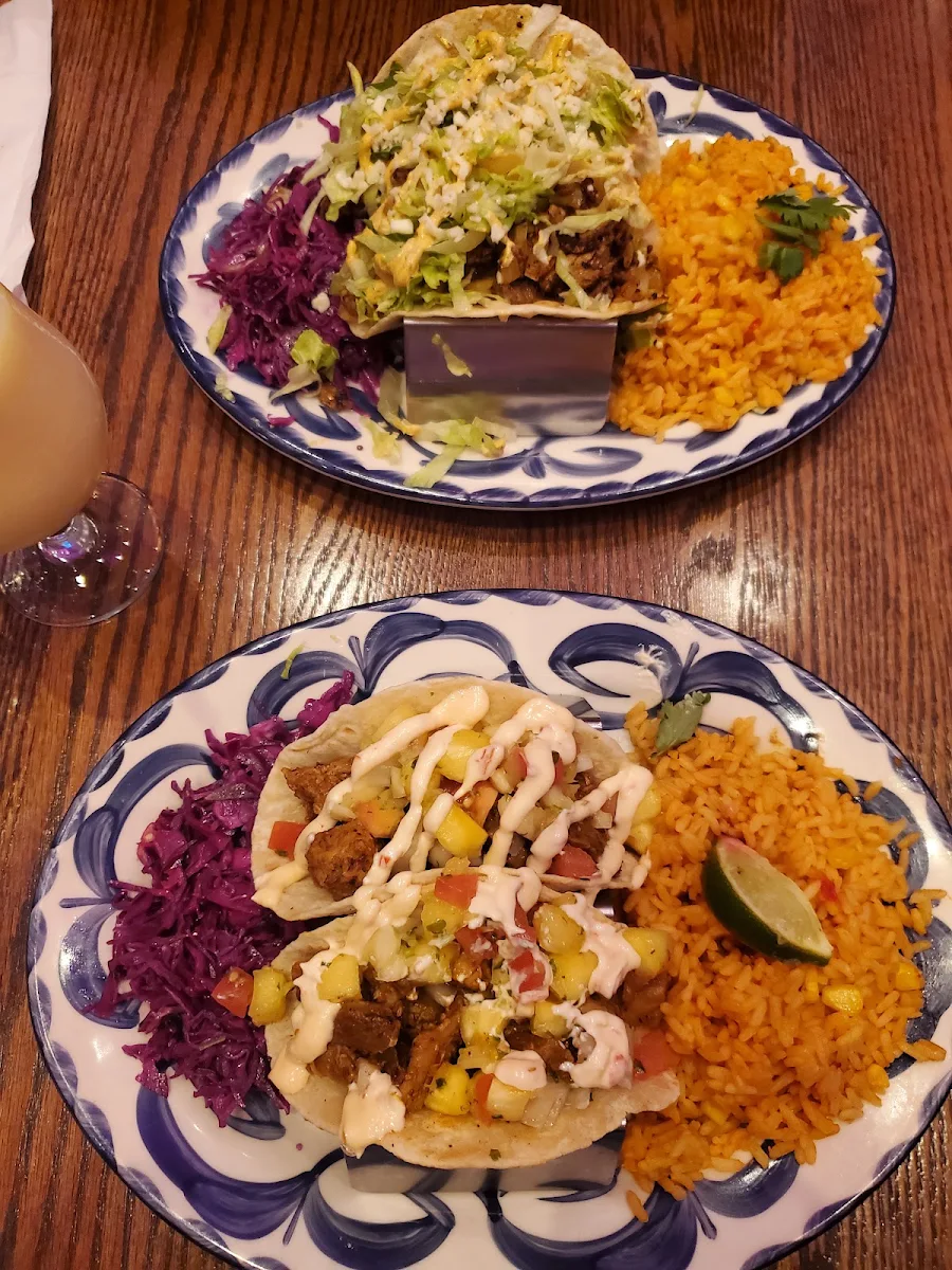 Pastor Y Carne Asada Tacos, Carlos & Pepe's - Saint-Léonard