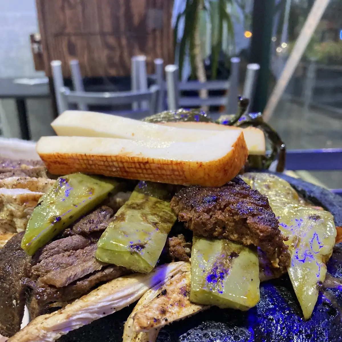 Molcajete Mixto