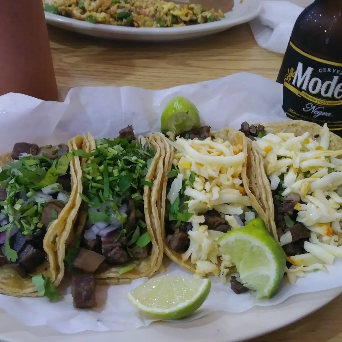Tacos Y Chela
