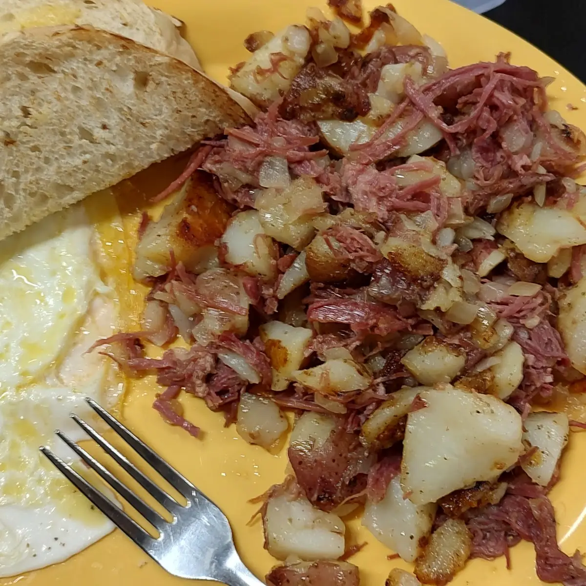 Corned Beef Hash Eggs and Toast