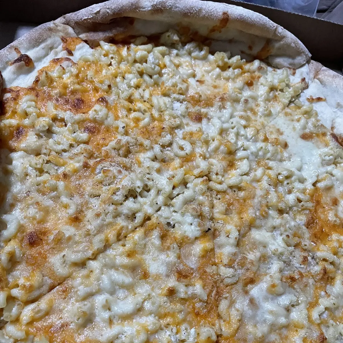 Mac and Cheese Pizza