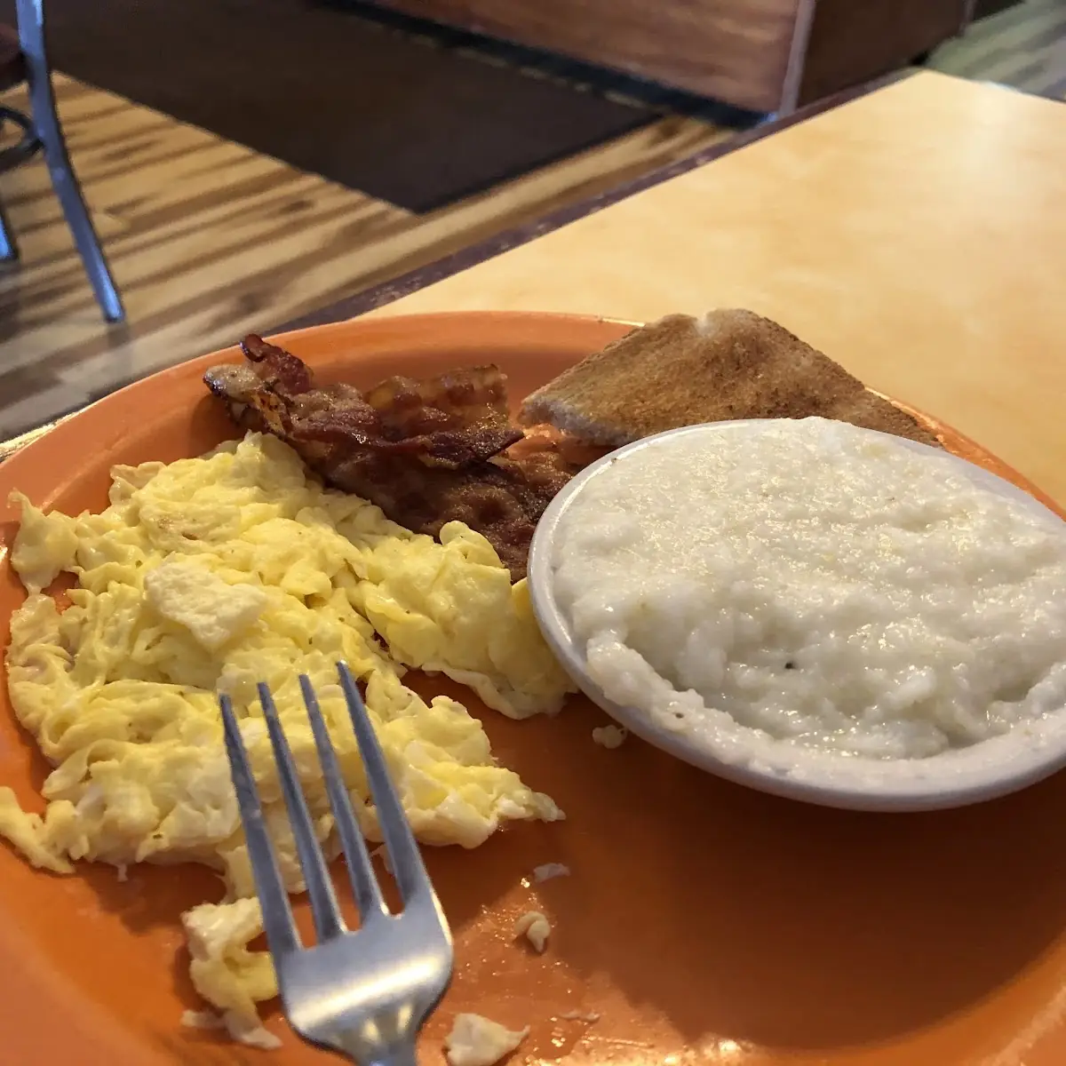 Eggs Bacon and Grits