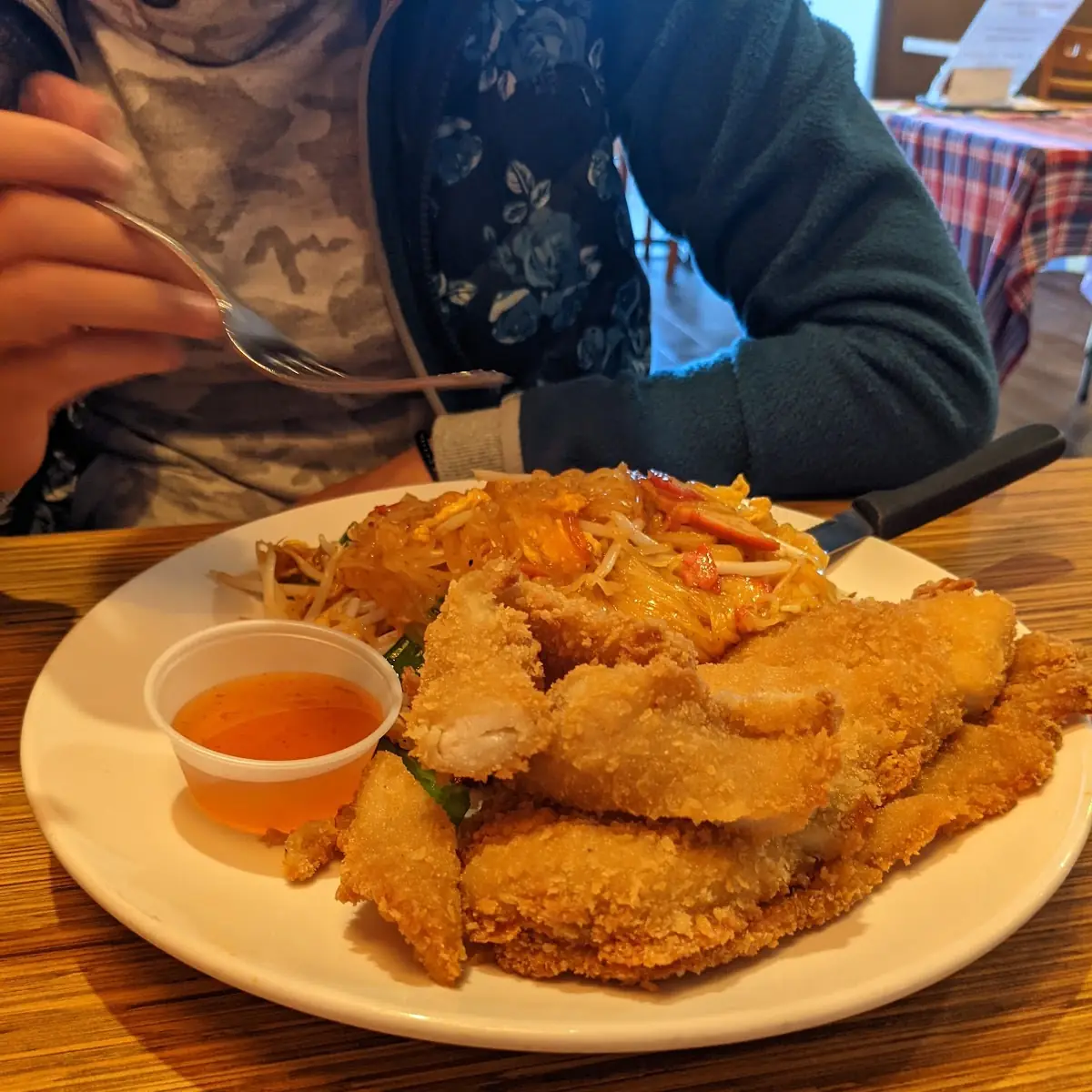 Crispy Chicken Pad Thai Trey L