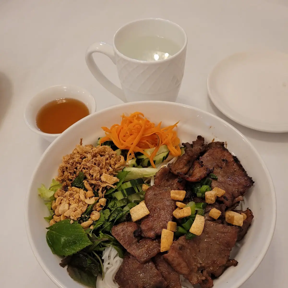 Bun Thịt Nướng Chả Giò
