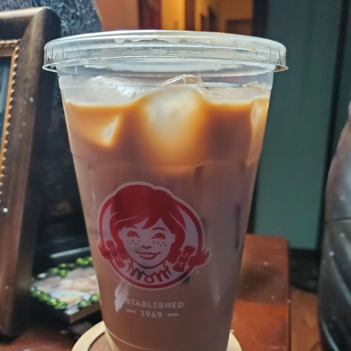 Chocolate Frosty-Ccion