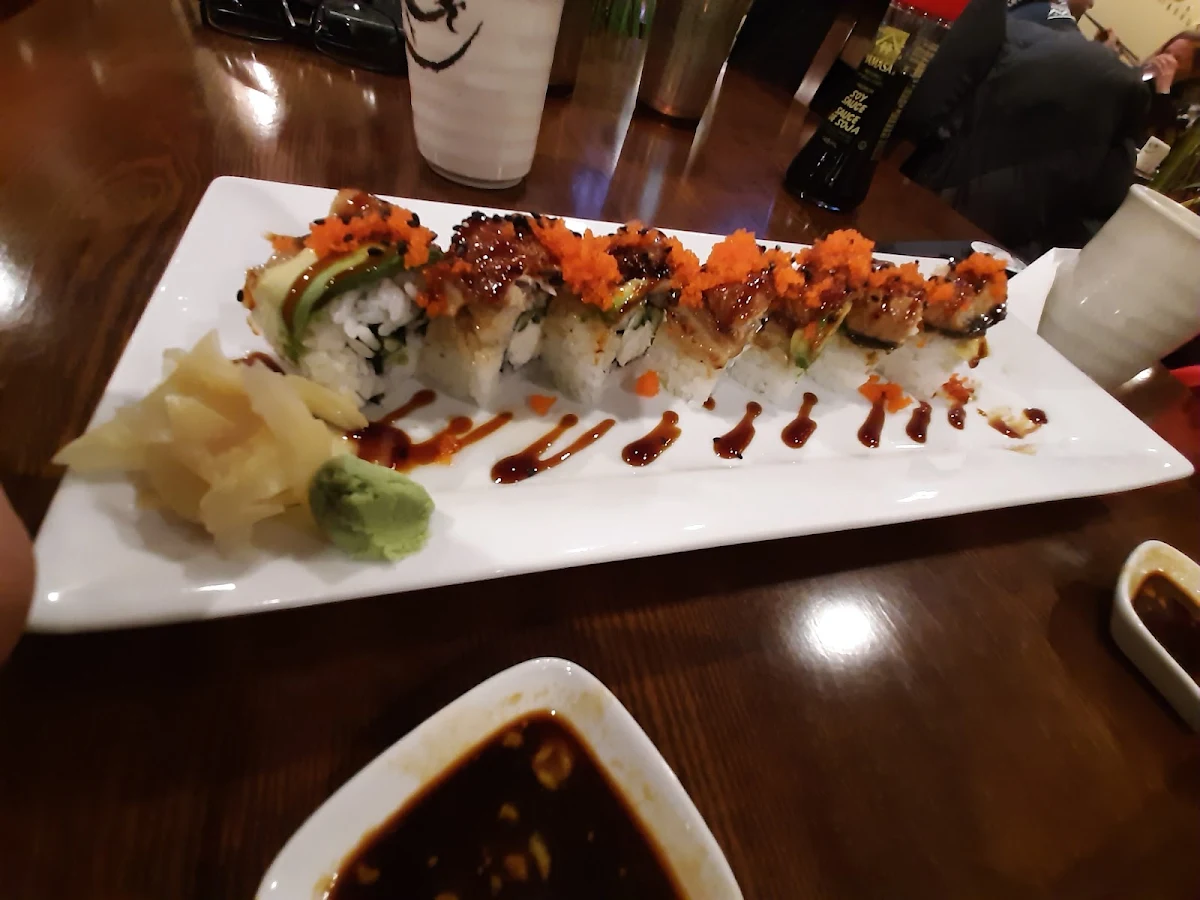 Dragon Roll, Mii Sushi & BBQ