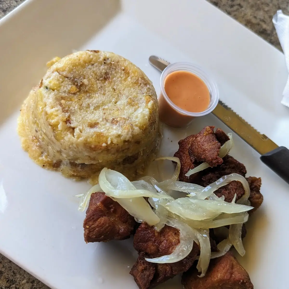 Carne Frita Con Mofongo