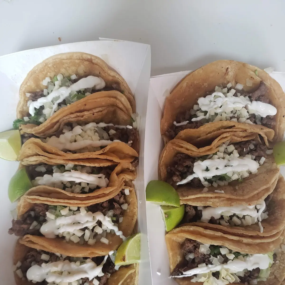 Ricos Tacos de Asada Con Todo