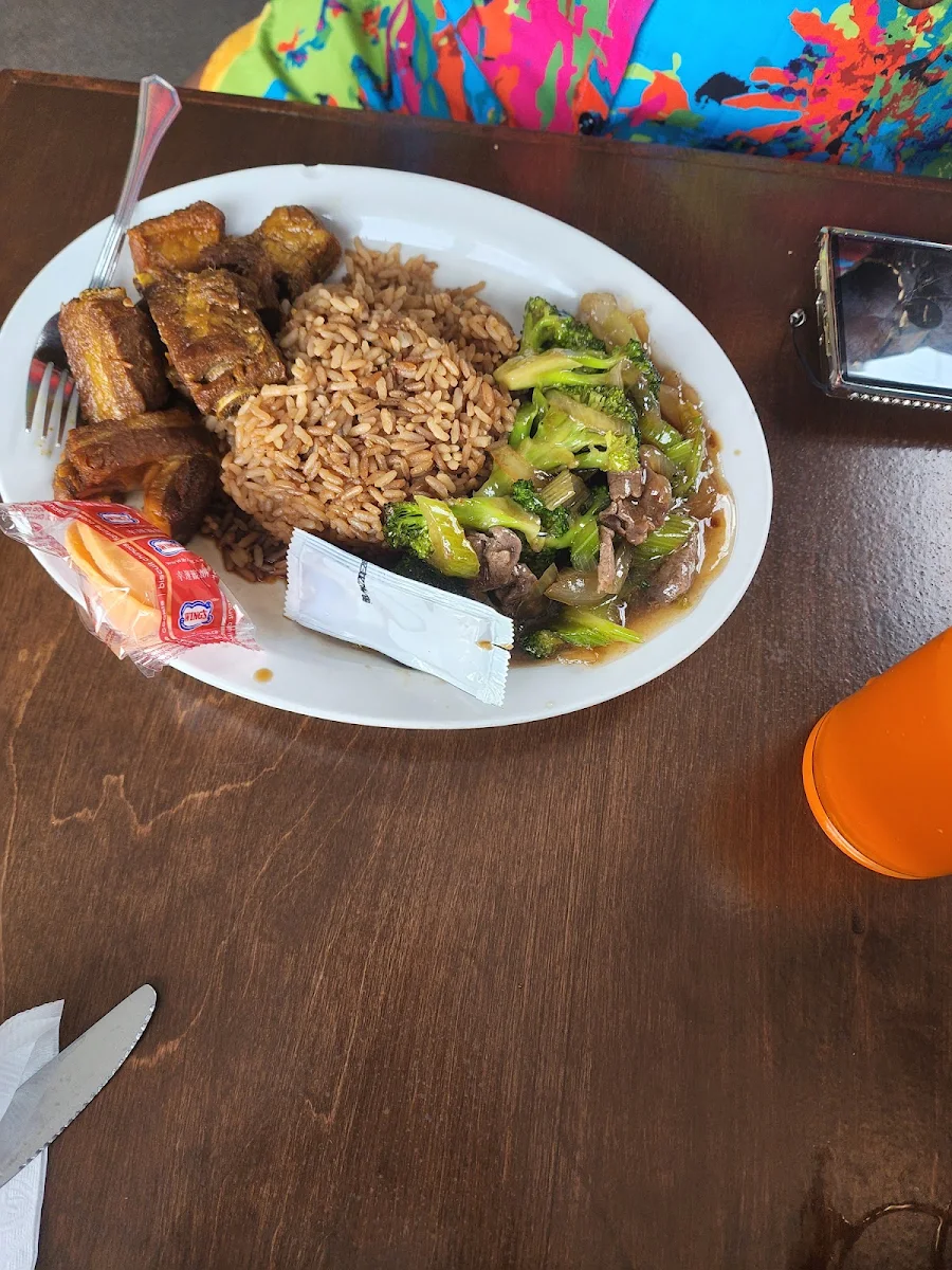 Egg Roll Rice Beef & Broccoli and Honey Garlic Ribs