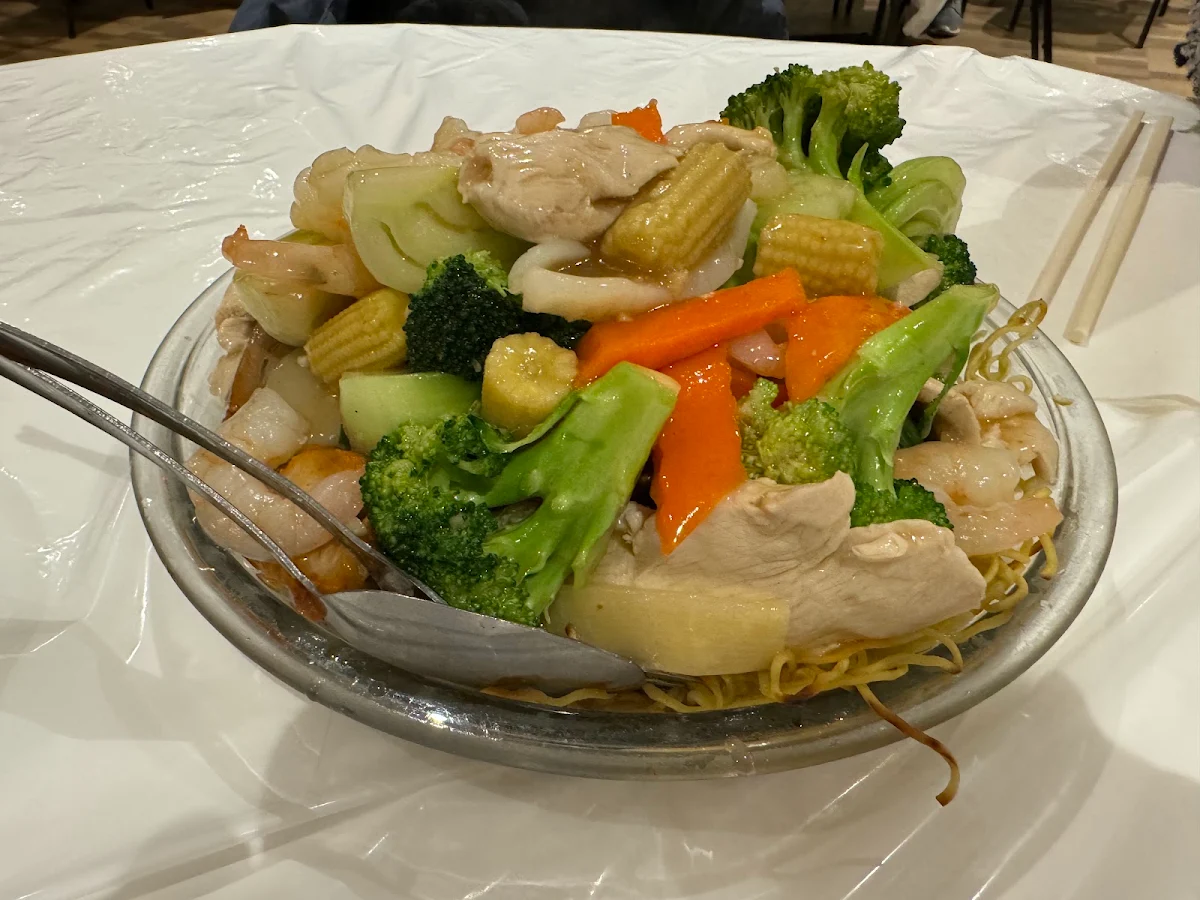 Cantonese Chow Mein, Foo Lam Restaurant Maison