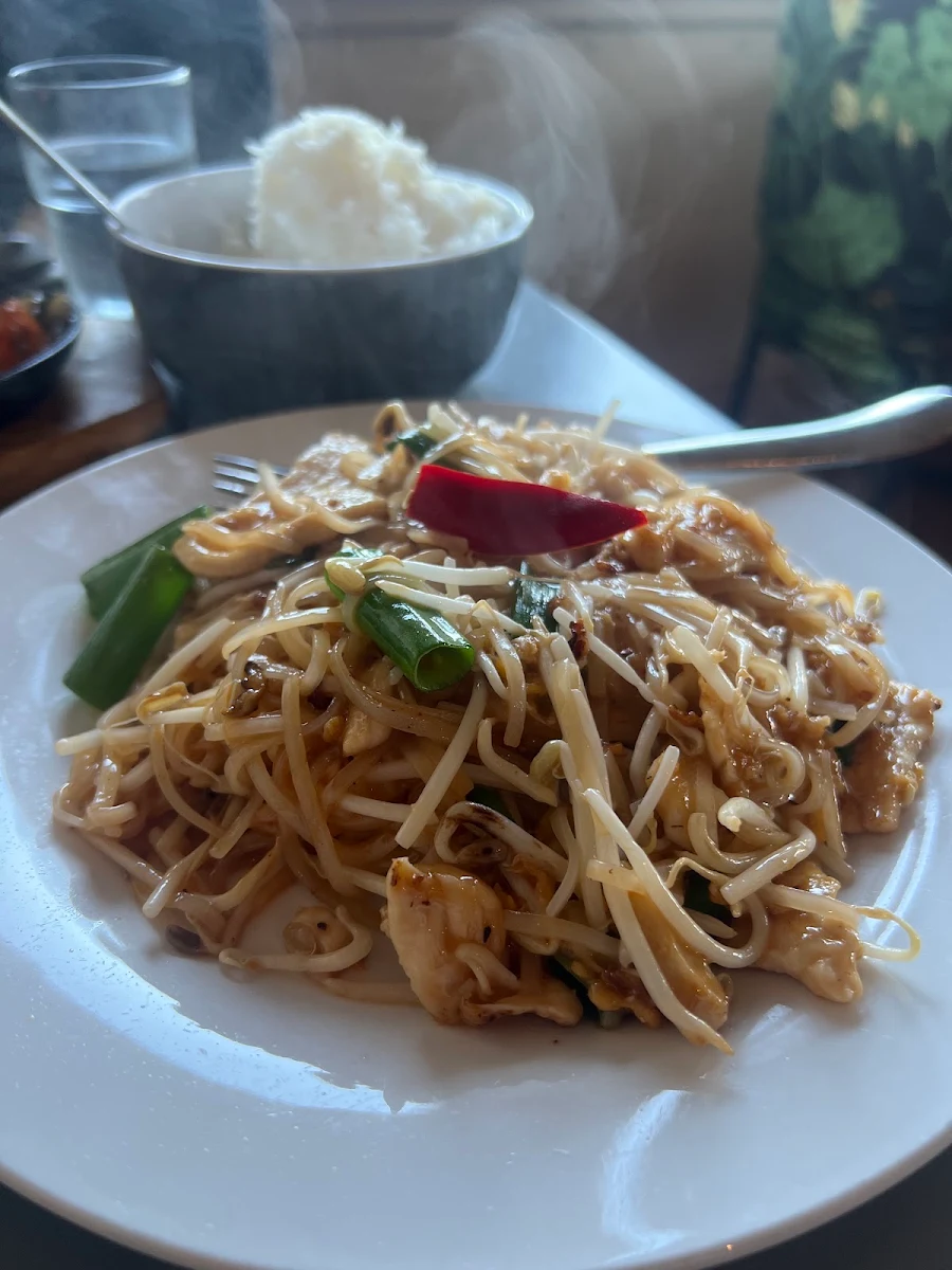 Highlights, Fan Thai Restaurant