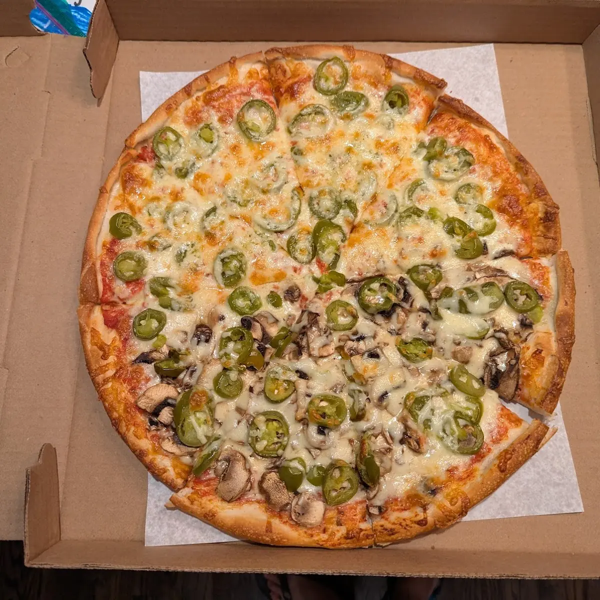 Pizza Plus Deluxe (Small - 10")