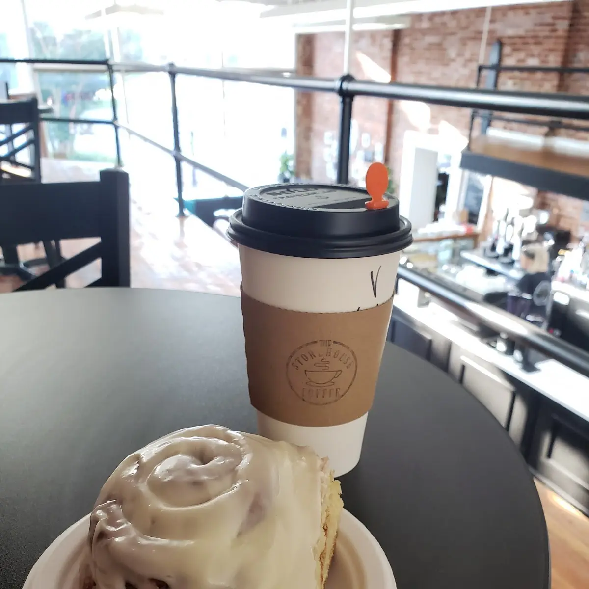 Cinnamon Roll & Vanilla Latte