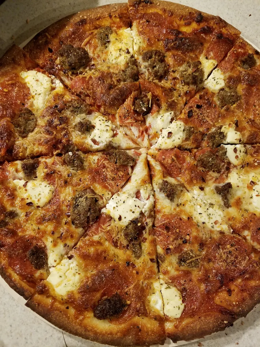 Meatball and Ricotta Pizza
