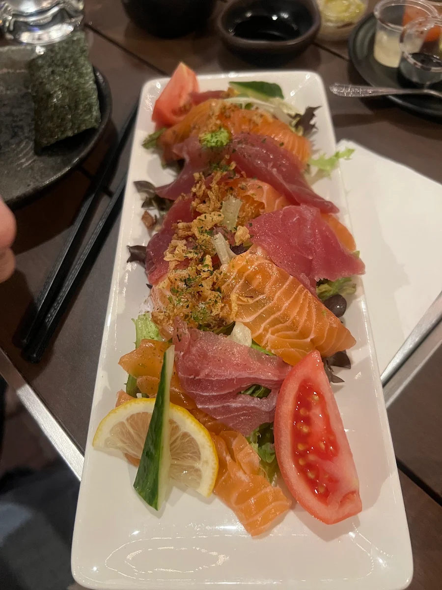 Sashimi Salad, Nomé Izakaya (Don Mills)