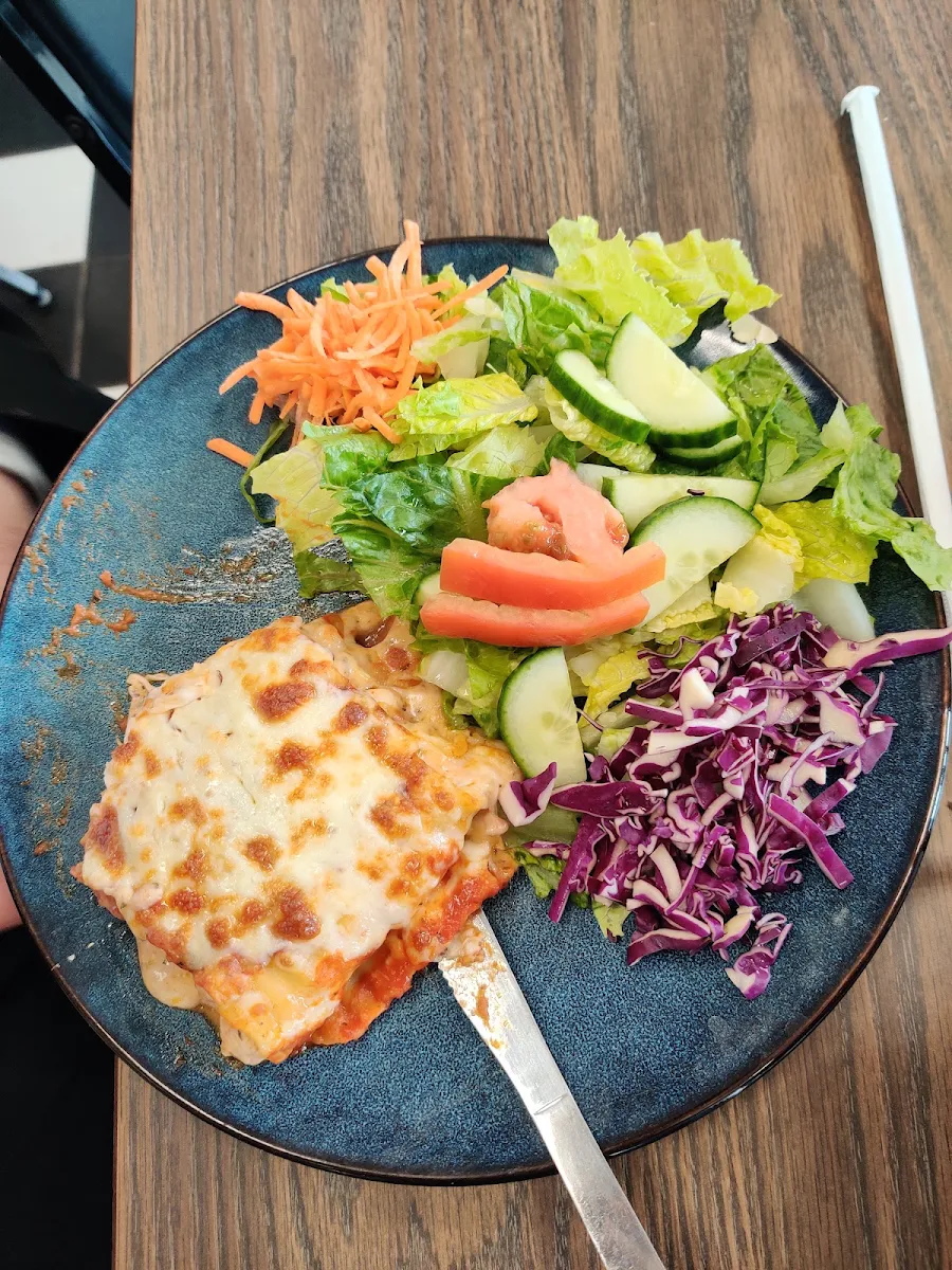 Lasagna with Side Salad