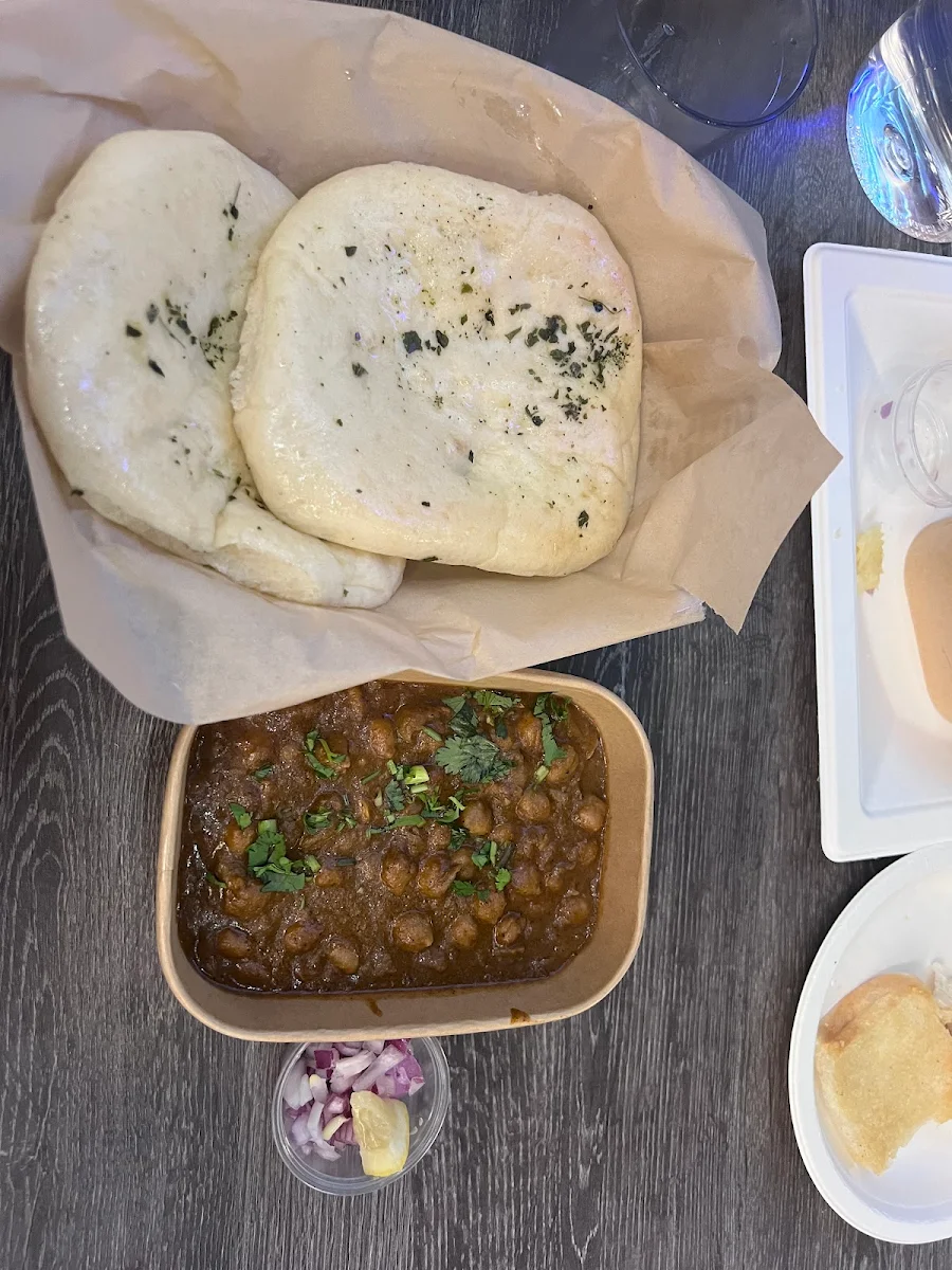 Extra Kulche, Choice Indian Restaurant