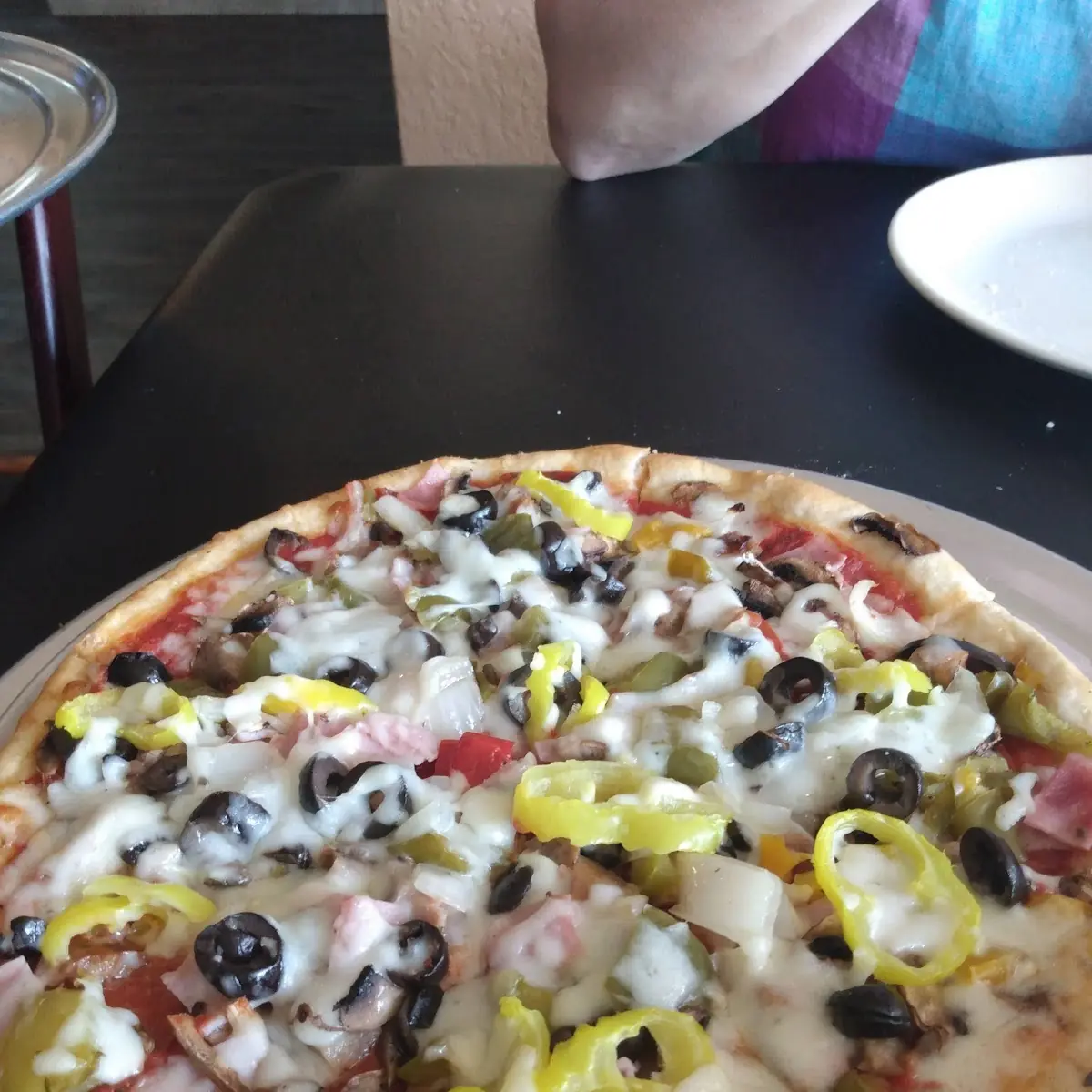 1 Large Cheese Pizza, 1 Garden Salad, 12 Garlic Knots, 2 Liter Soda