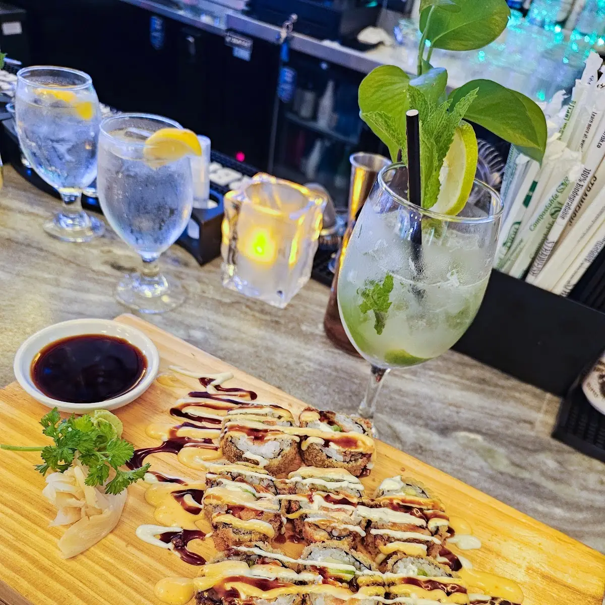 Wasabi Salmon Roll