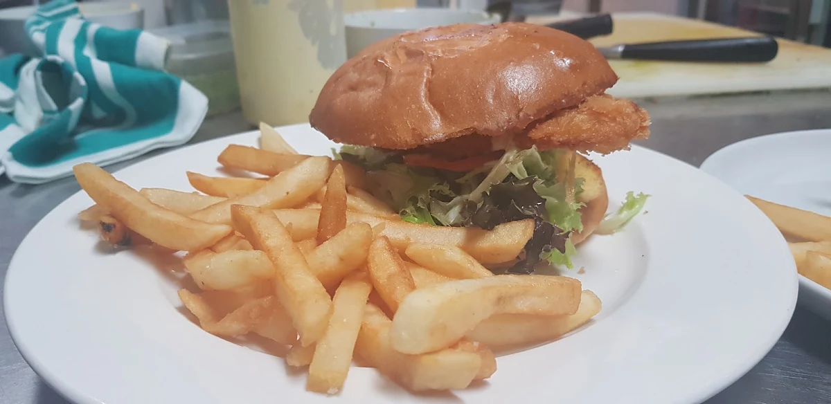 Fish Burger, Cafe Tahbella