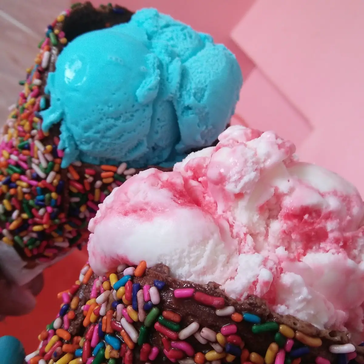Blue Moon & Strawberry Cheesecake Scoops