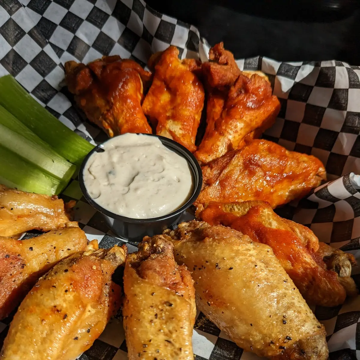 Medium Chicken Wings with Great Presentation