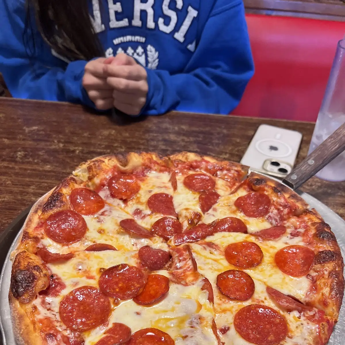 Large Pepperoni Pizza